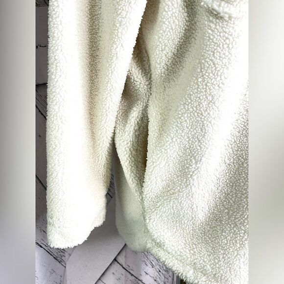 Universal Thread Shacket Fleece S - Picture 3 of 7